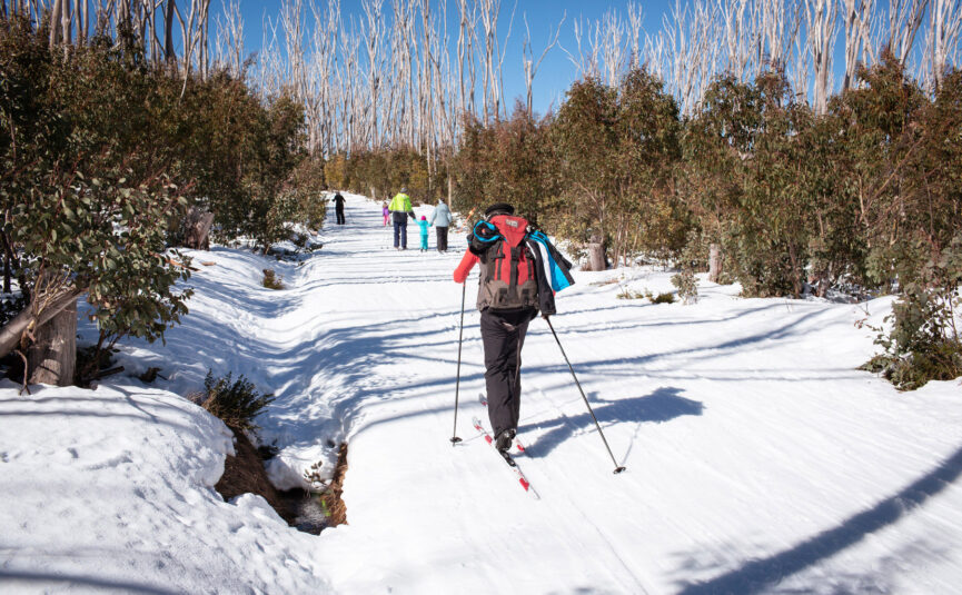 What To Wear Cross Country Skiing in Victoria Lake Mountain Alpine Resort
